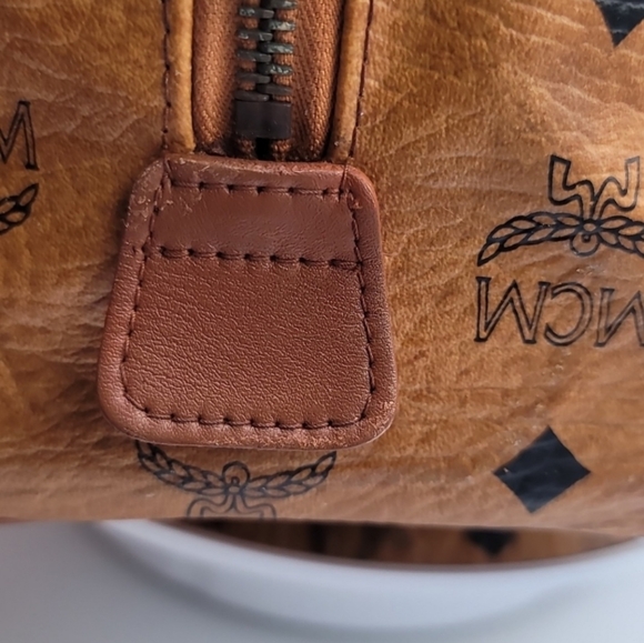 AUTHENTIC MCM MUNCHEN MONOGRAM LEATHER HANDBAG - Picture 14 of 14